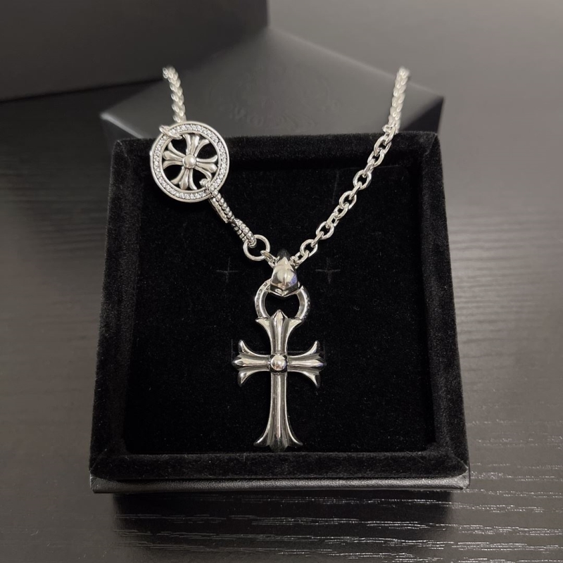 Ch**me He**ts necklaces